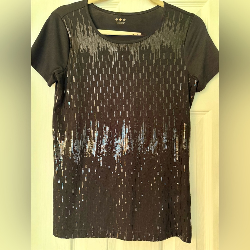Three-dot for Bloomingdale’s black t-shirt with sequenced front.